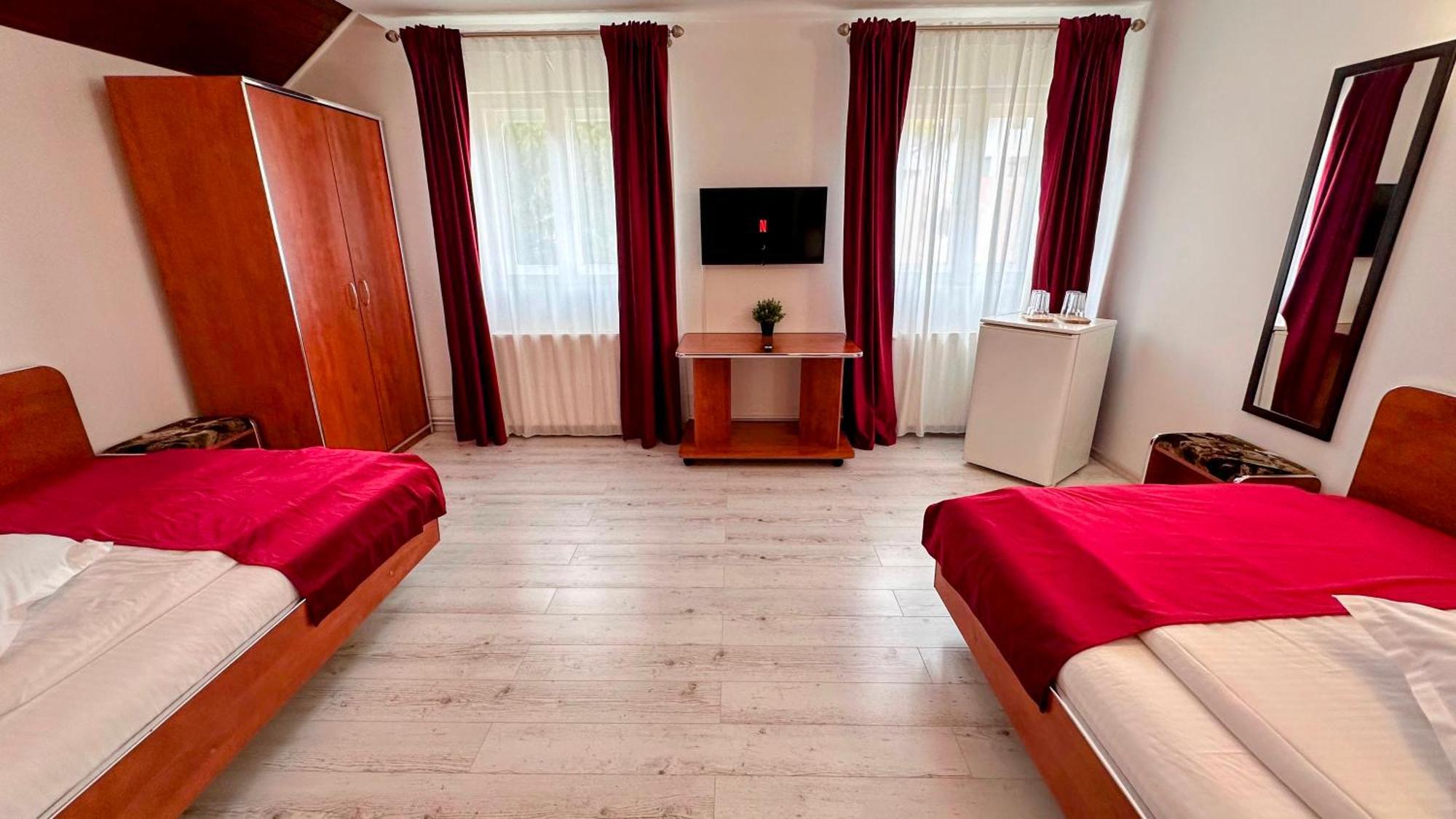 Hotel Valea Alba View - Self Check-In Buşteni Zewnętrze zdjęcie