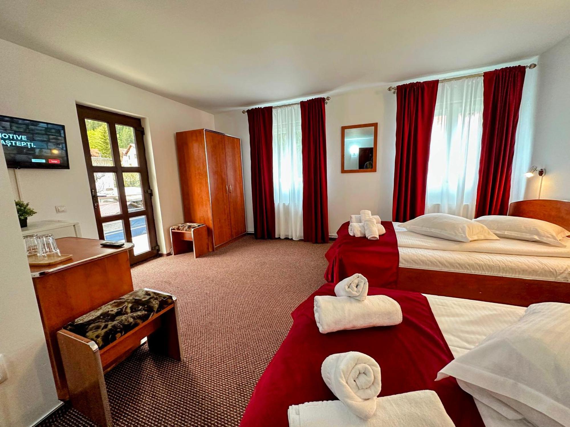 Hotel Valea Alba View - Self Check-In Buşteni Zewnętrze zdjęcie