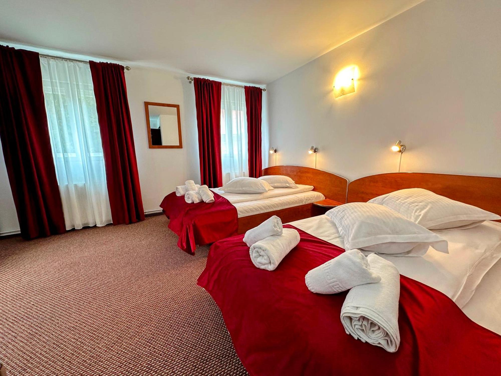 Hotel Valea Alba View - Self Check-In Buşteni Zewnętrze zdjęcie